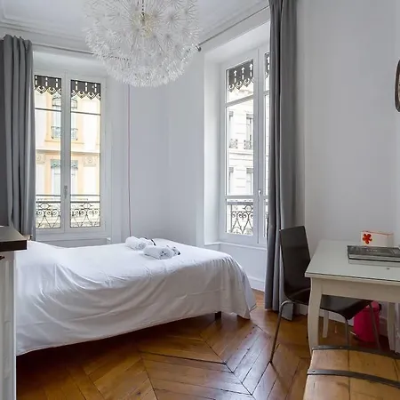 Apartment The Bright Jacobin